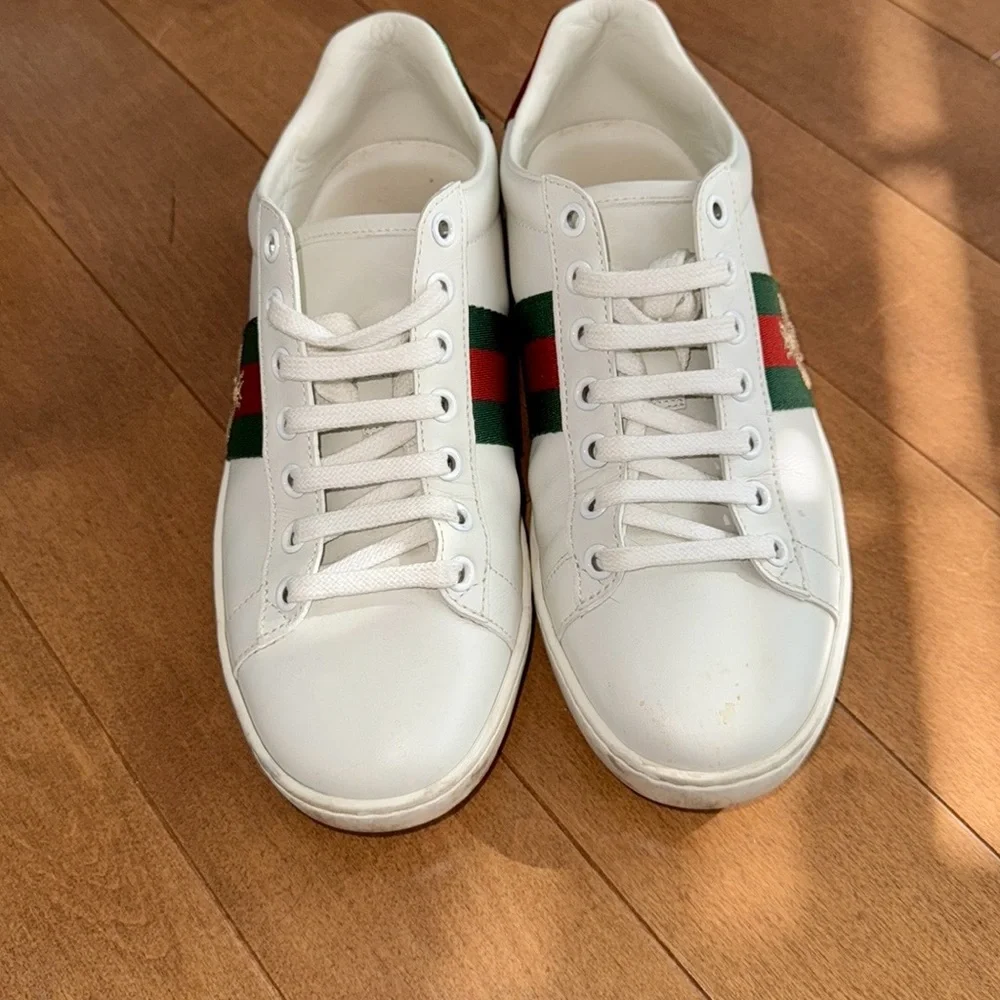 ❤️❤️Gucci Ace sneakers- size 7. Offers welcomed!!!!!❤️❤️ - Picture 6 of 14